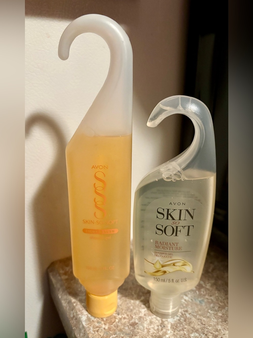 2  AVON Skin so Soft Moisturizing Light & Lush, & Radiant Hanging Gel. SSS. NOS